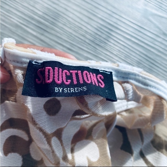 Seductions  by Syrens bodysuit - Picture 9 of 9